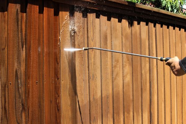 Fence Cleaning in Riverside