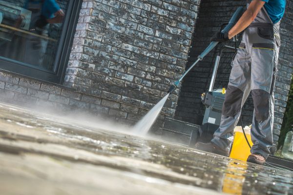 Power Cleaning in Riverside