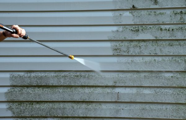 House Pressure Cleaning in Riverside
