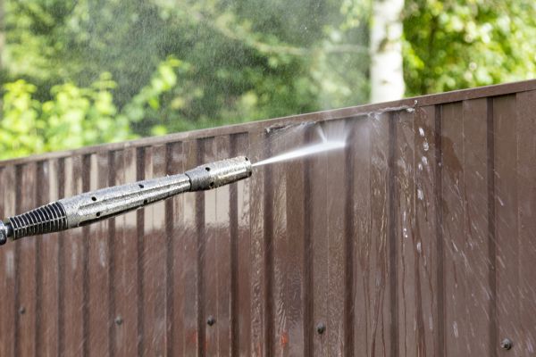 Vinyl Fence Cleaning in Riverside