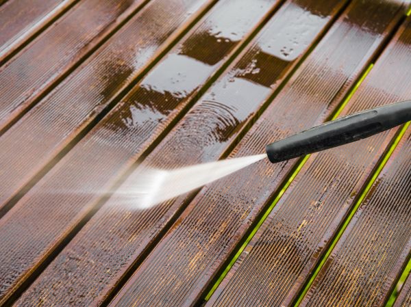 Balcony Cleaning in Riverside