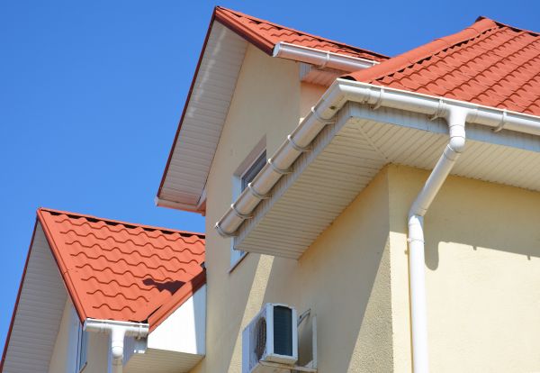 Soffit Cleaning in Riverside