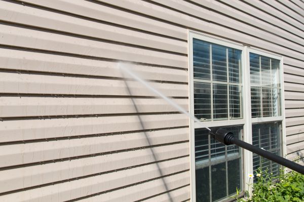 House Pressure Washing in Riverside