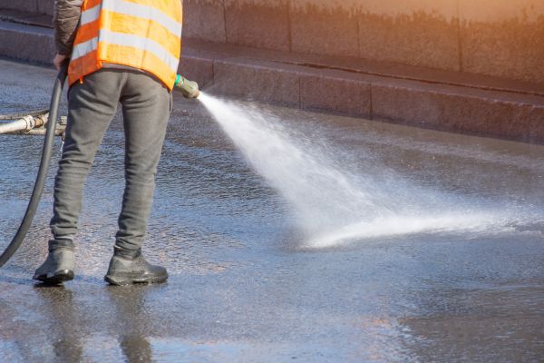 Asphalt Pressure Washing in Riverside