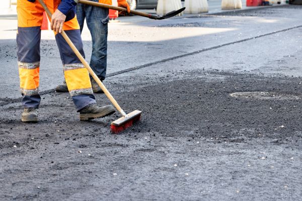 Asphalt Dirt Removal in Riverside