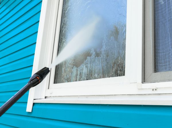 Residential Pressure Cleaning in Riverside