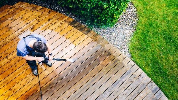 Deck Pressure Cleaning in Riverside