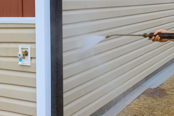 Townhouse Exterior Cleaning in Riverside