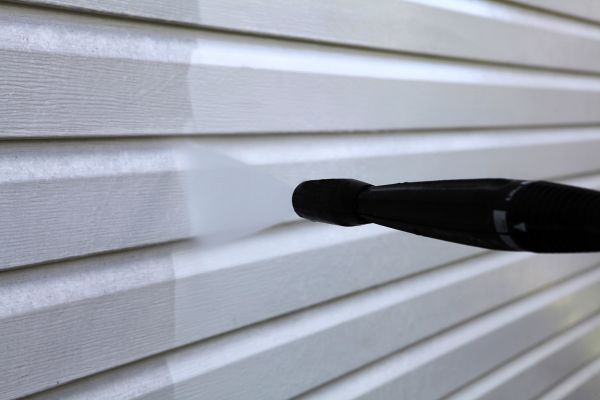 Condo Siding Power Washing in Riverside