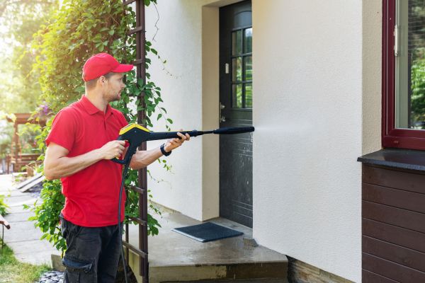 High Pressure Cleaning in Riverside
