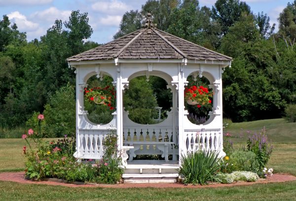 Gazebo Cleaning in Riverside