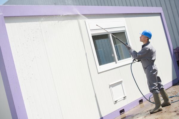 Apartment Pressure Washing in Riverside