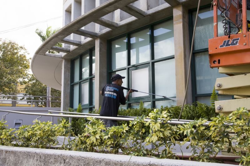 Skilled Powerwashing Technicians